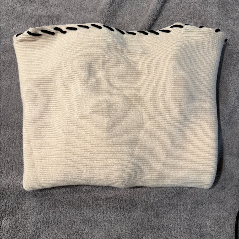 Philosophy Cream Color Off-Shoulder Sweater with Black Whipstitch. Size Medium. - Picture 8 of 8